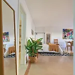 Apartament Modern With Garage And Pool Lizbona