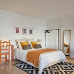 Modern With Garage And Pool Apartament *