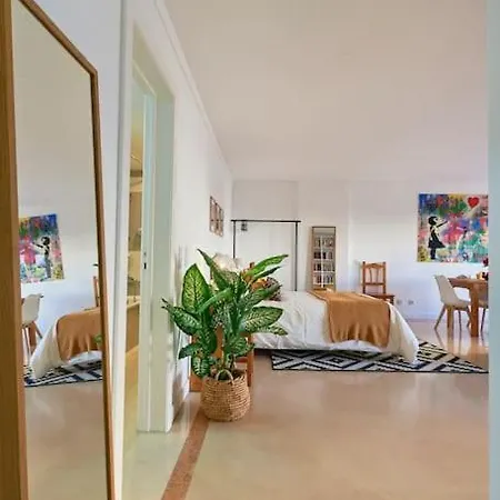 Apartment Modern With Garage And Pool Lissabon