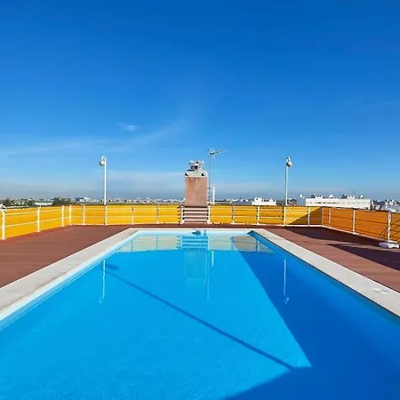Modern With Garage And Pool Лиссабон