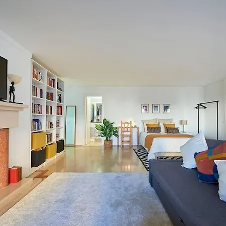 Modern With Garage And Pool Appartement *