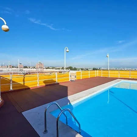 Modern With Garage And Pool Appartement Lisboa