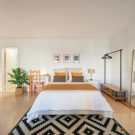 Modern With Garage And Pool Appartement *