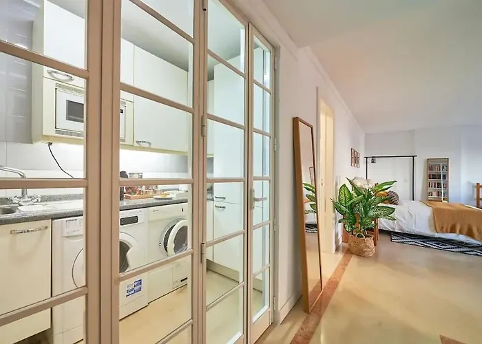 Modern With Garage And Pool