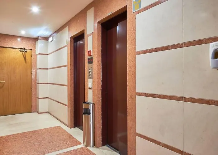 Modern With Garage And Pool Apartment *