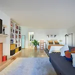 Modern With Garage And Pool Апартаменти *
