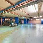 Апартаменти Modern With Garage And Pool